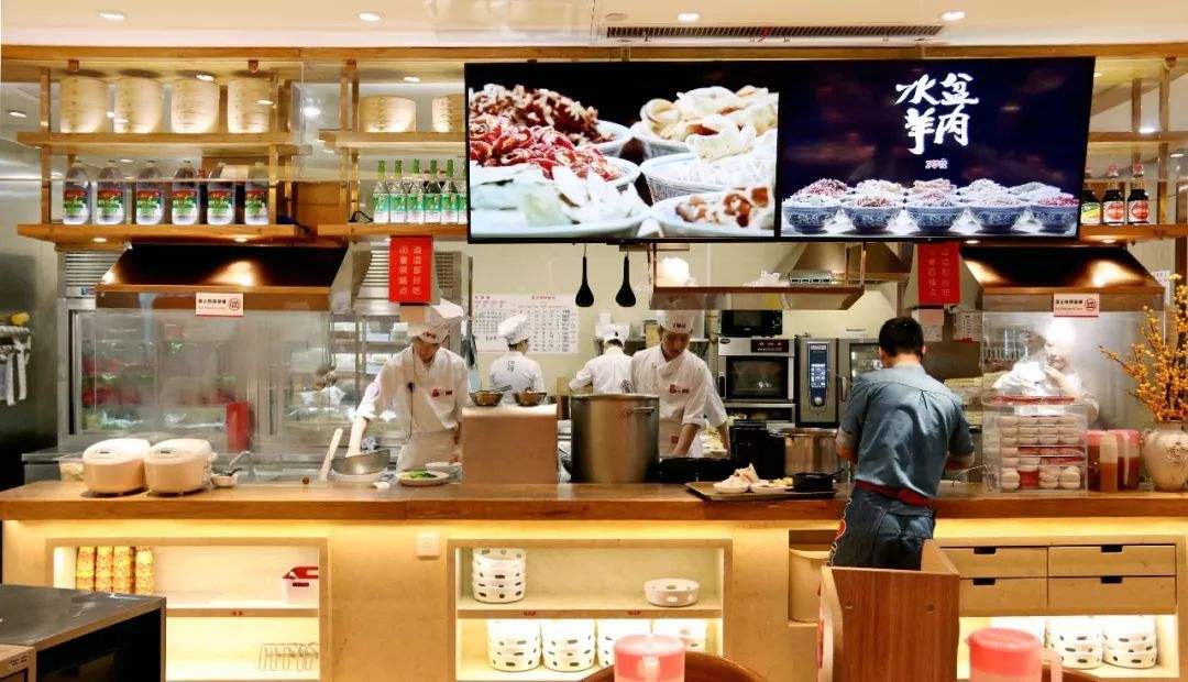 開放式餐飲廚房明檔設(shè)計備受親睞